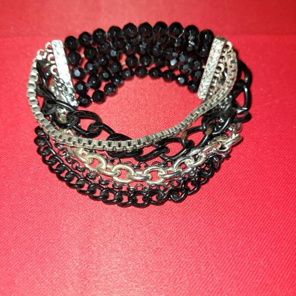 Black and Silver Bracelet - Picture 2 of 2
